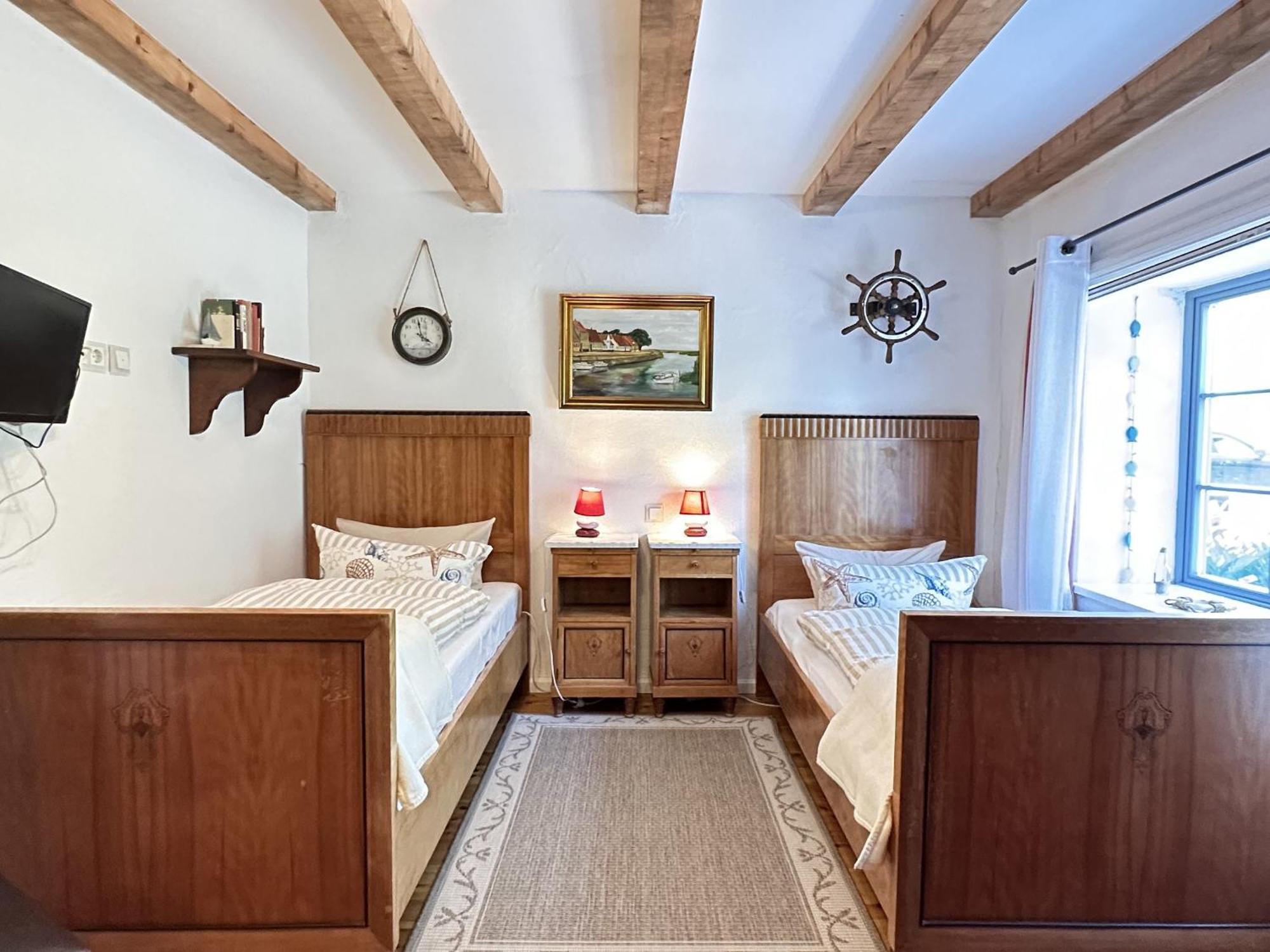 Ferienhaus Kleine Flucht Neuendorf Путбус Екстериор снимка